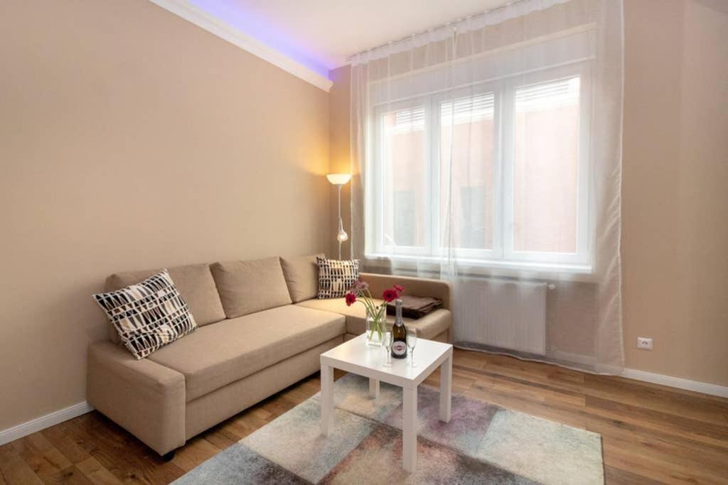 Nice And Cozy Apartment Next To The Parliament Βουδαπέστη Εξωτερικό φωτογραφία