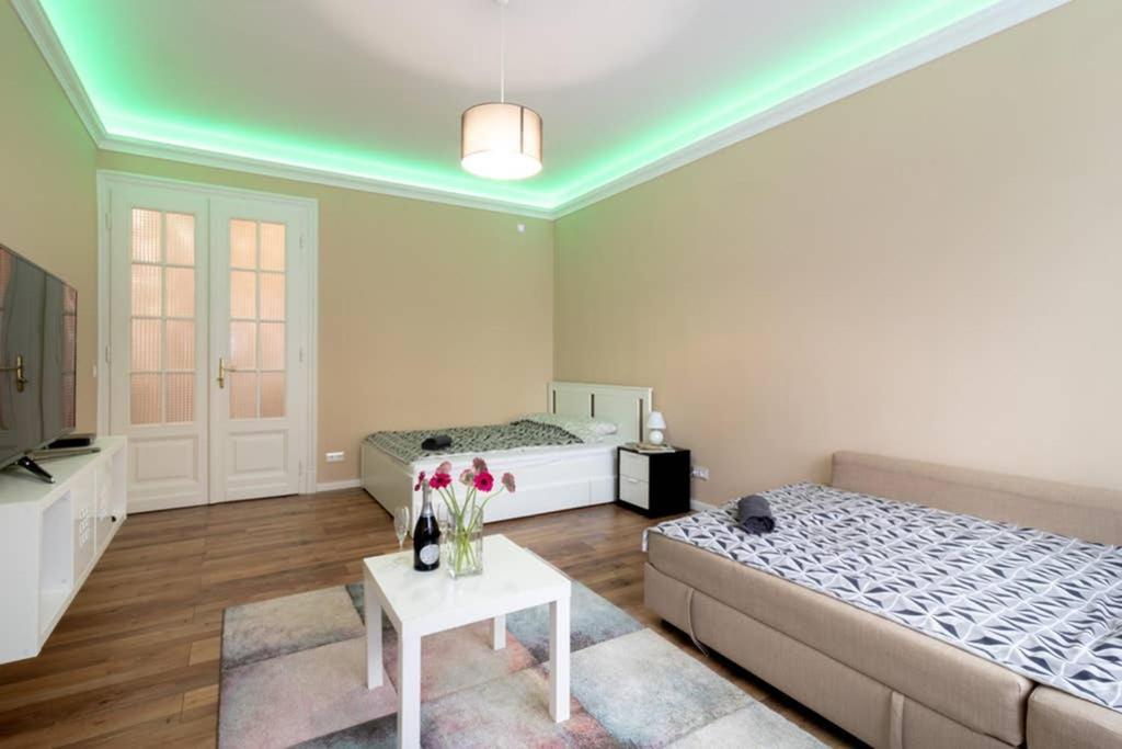 Nice And Cozy Apartment Next To The Parliament Βουδαπέστη Εξωτερικό φωτογραφία