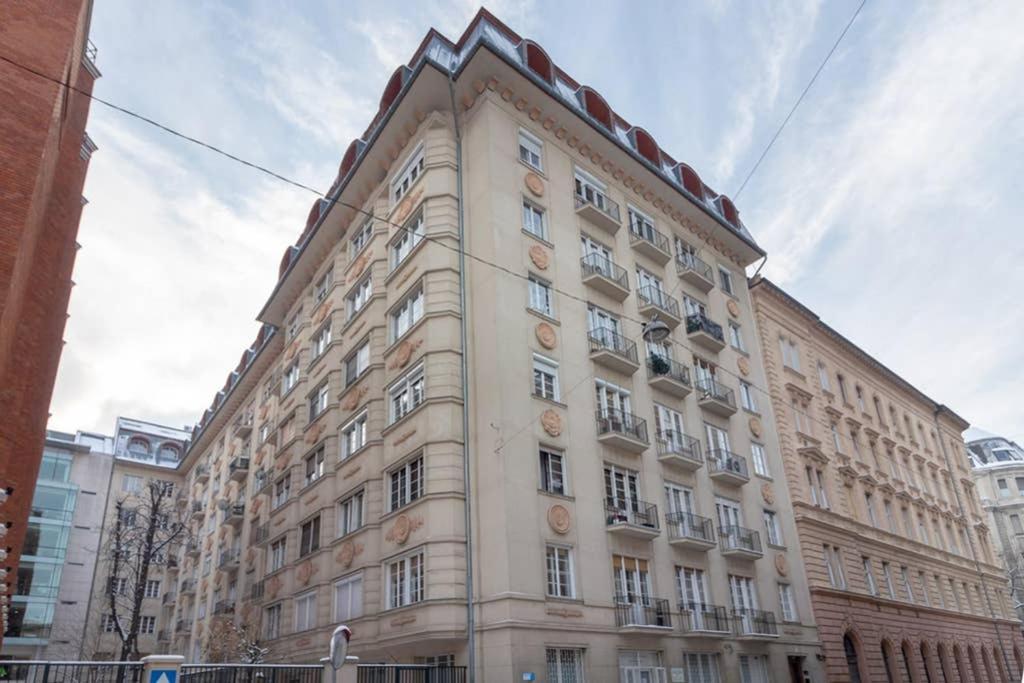 Nice And Cozy Apartment Next To The Parliament Βουδαπέστη Εξωτερικό φωτογραφία